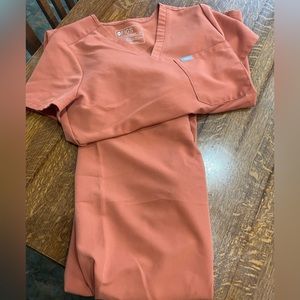 FIGS XS TERRACOTTA SCRUB SET